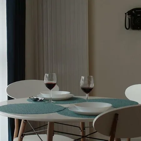 Ports Apartament Appartement *