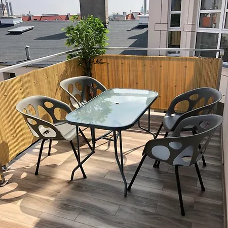 Ports Apartament Appartement *